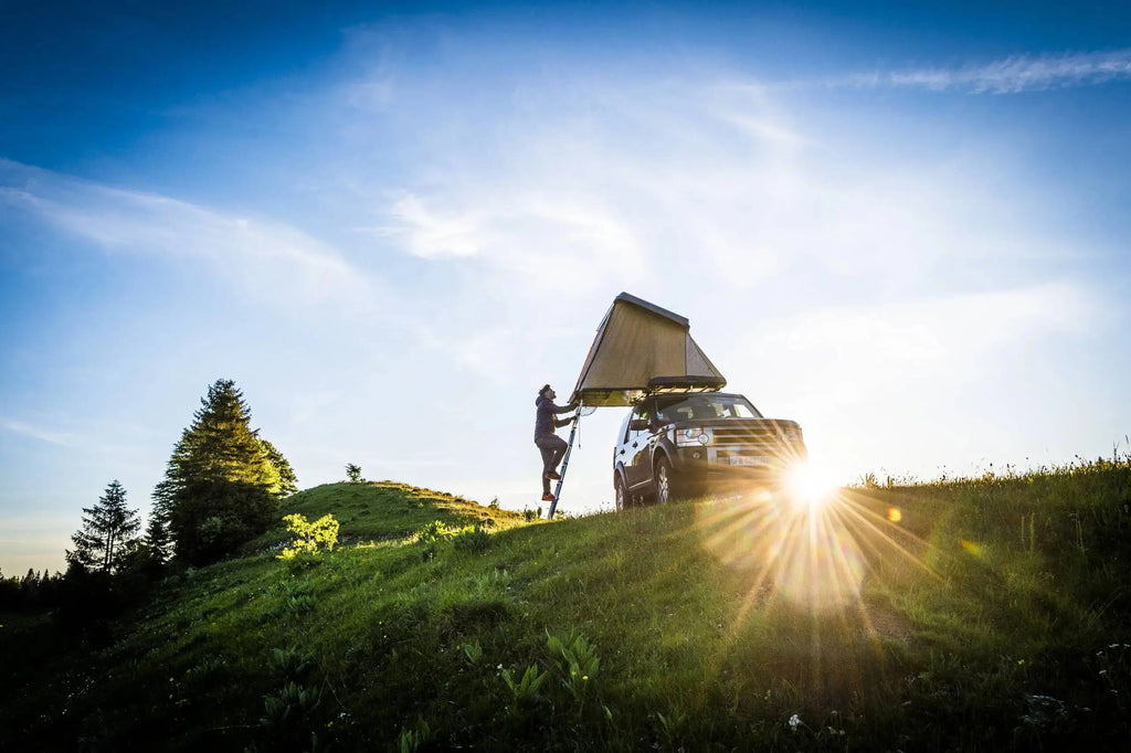 NaïtUp Quatrö Explore tente de toit familiale en situation