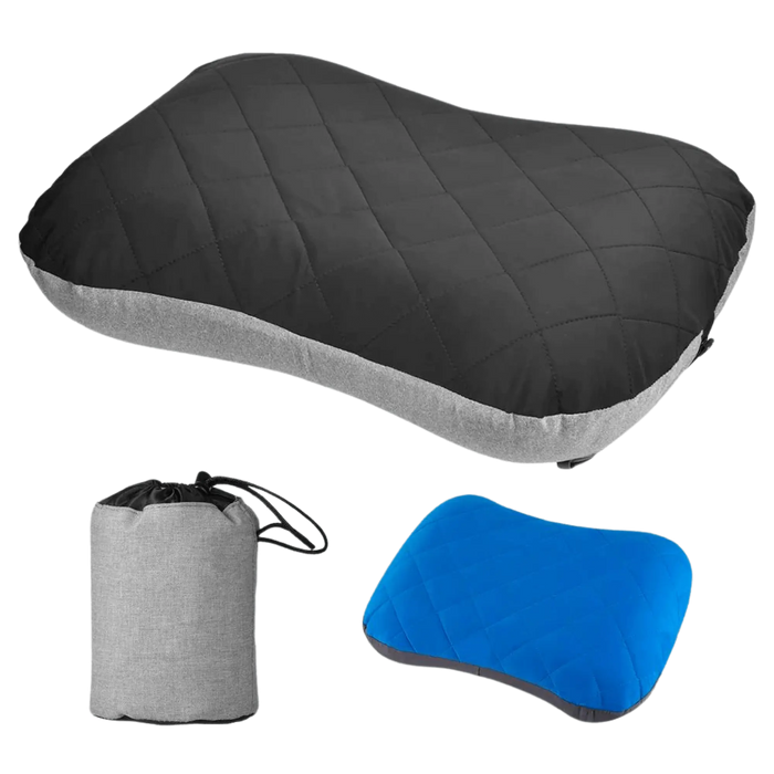 Oreiller de camping inflatable ultra-léger en noir et bleu avec pochette de transport, parfait pour des aventures en plein air reposantes.