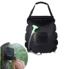 Sac de douche solaire portable de 20L pour activités de plein air, montrant un sac d'eau et une personne l'utilisant dans un cadre naturel.