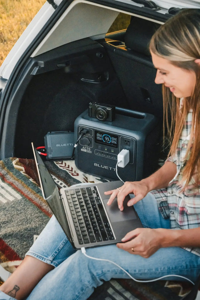 Chargeur alternateur Bluetti Charge 1 en situation vanlife