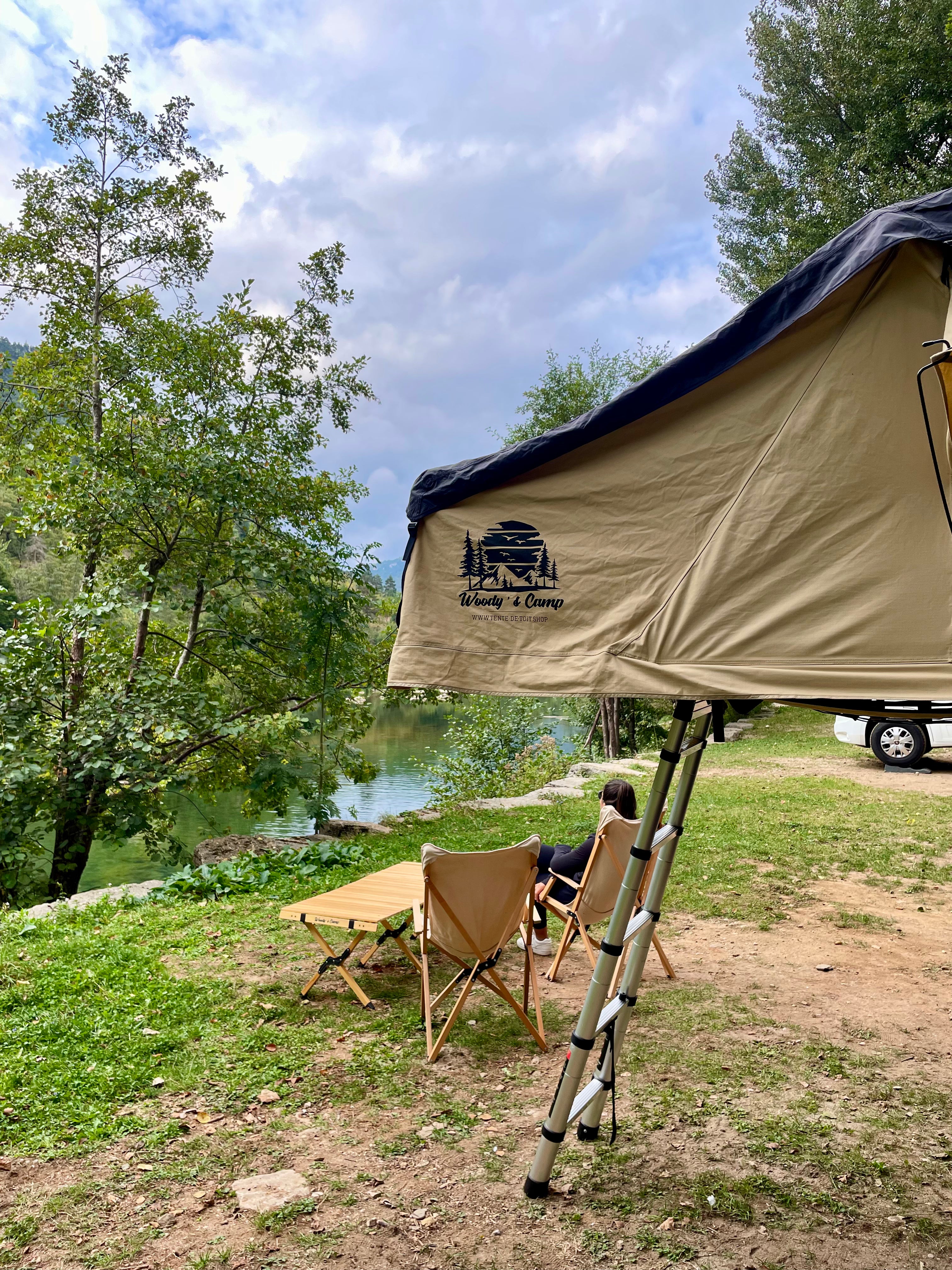 LOCATION : Lot de 2 chaises pliable + 1 table de camping - tente-de-toit.Shop- 