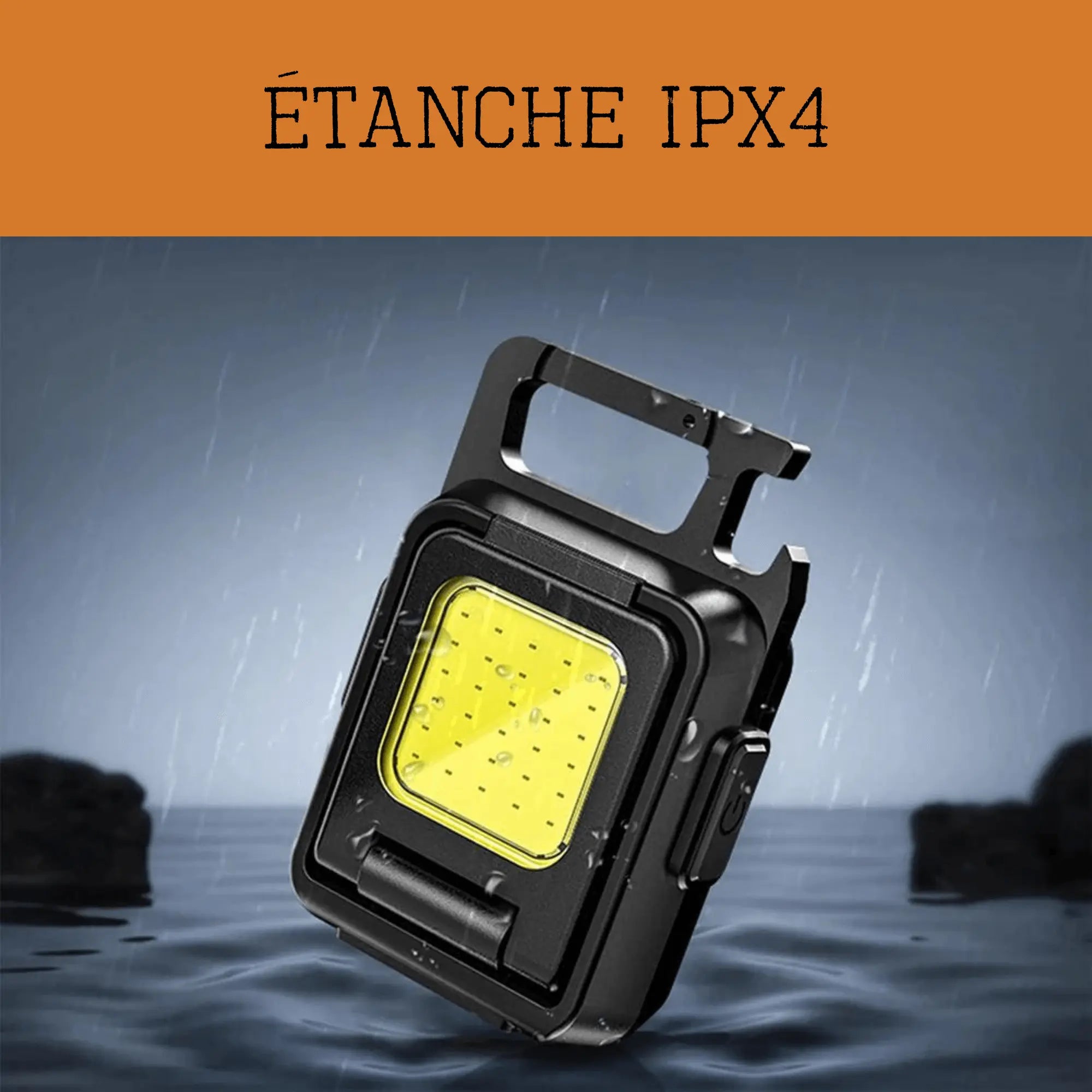 Mini Lampe de Poche LED with IPX4 waterproof rating, showcasing its durability in rainy conditions.