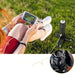 Lampe LED rechargeable portable avec design télescopique à côté d'une personne à l'extérieur, adaptée au camping et aux activités en plein air.