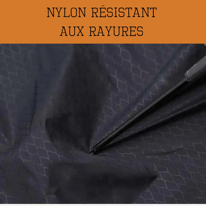 Tapis de poche extérieur en nylon résistant aux rayures, illustrant la durabilité pour les activités de camping en plein air.