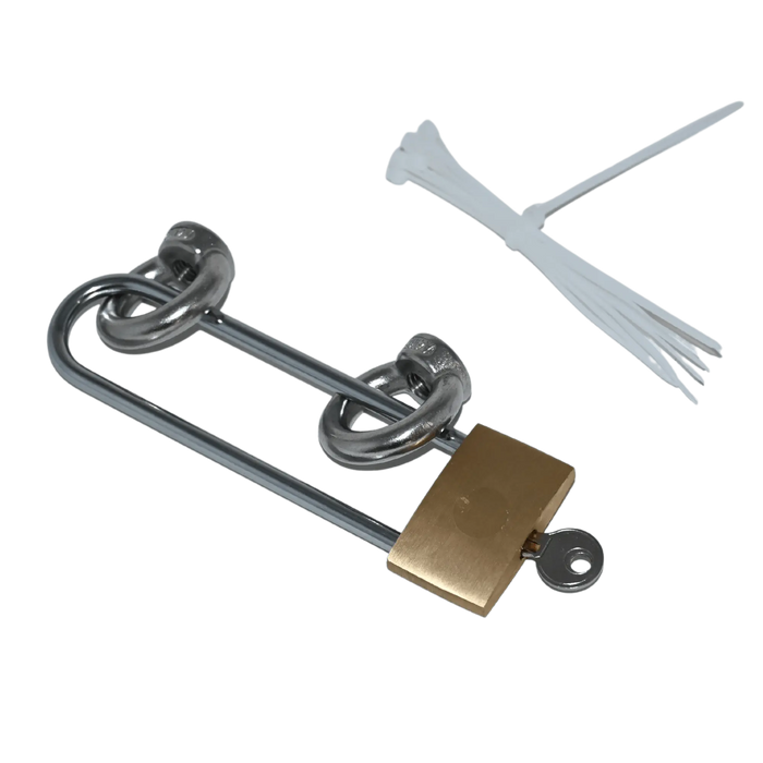 Kit antivol pour tente de toit avec anneaux en acier A4 et cadenas robuste pour une sécurité renforcée.