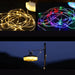 Des guirlandes lumineuses étanches et portables, avec des teintes chaudes et multicolores, parfaites pour les tentes en extérieur et les soirées en plein air.