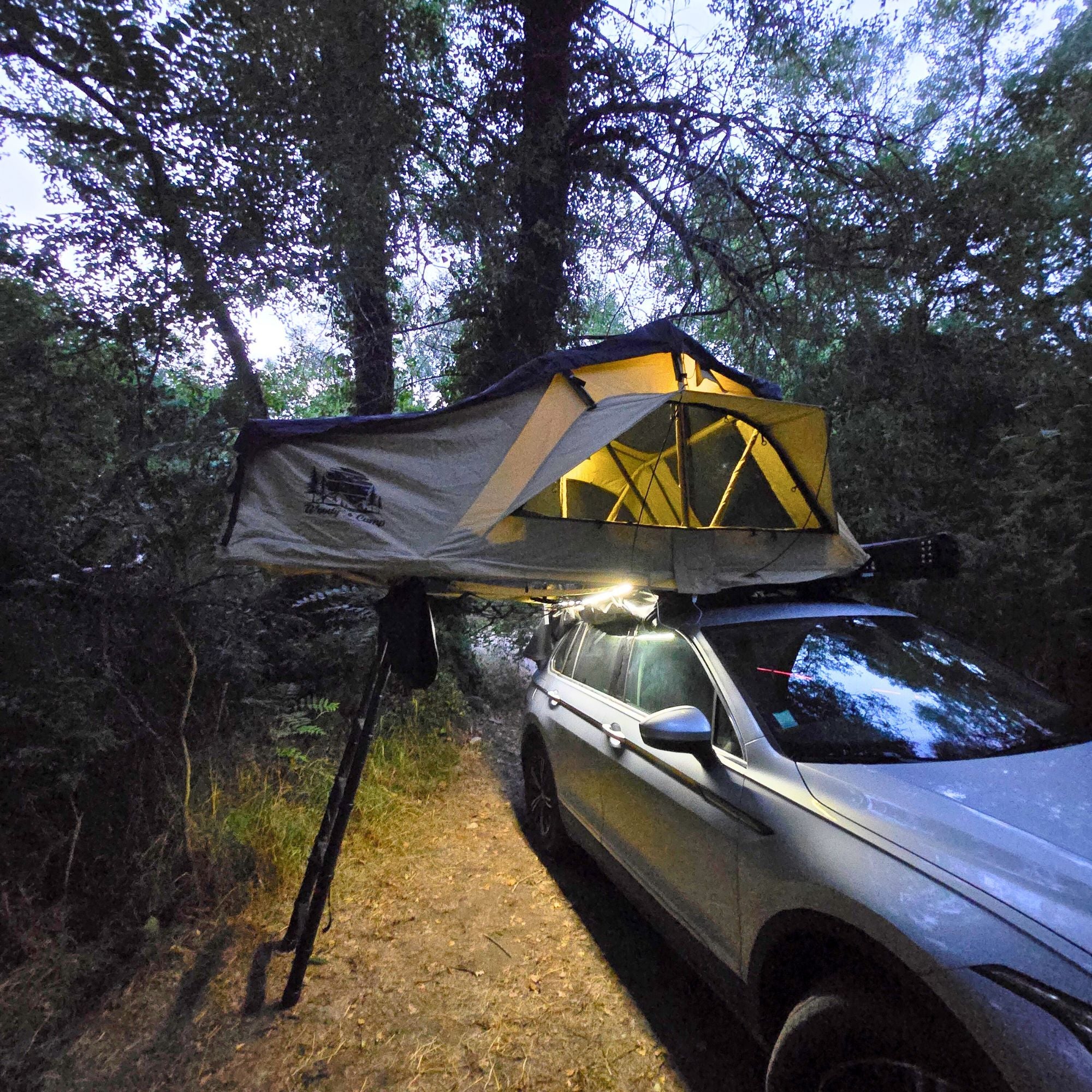 lumière bande led impermeable tente de toit auvent camping sauvage light tente toit bande barre led woodys camp.jpg