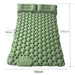 Matelas de tente de toit gonflable vert avec oreillers intégrés, mesurant 196 cm x 125 cm, présenté avec des dimensions pour le camping.
