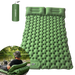 Matelas de camping gonflable vert avec oreillers intégrés, sac de transport compact et design adapté à la vie en plein air pour le camping en tente ou en van.