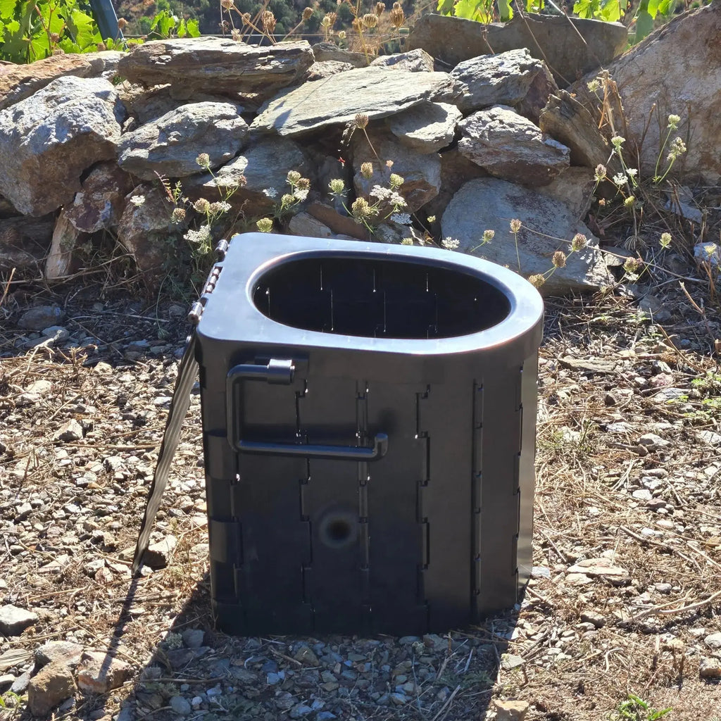 Toilette de Camping Pliable :  pour les Aventures en Plein Air - Woody’s Camp