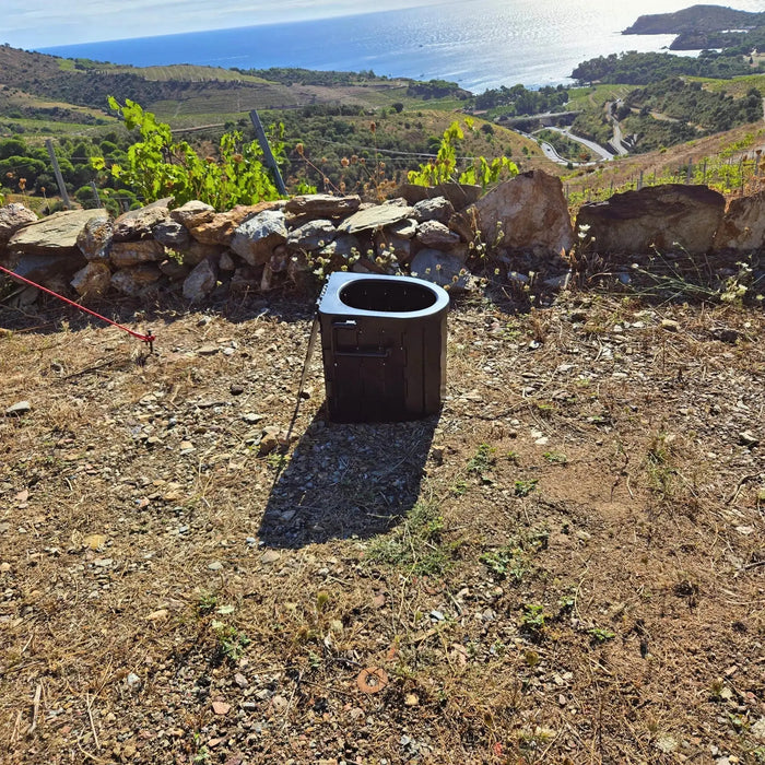 Toilette de Camping Pliable :  pour les Aventures en Plein Air - Woody’s Camp