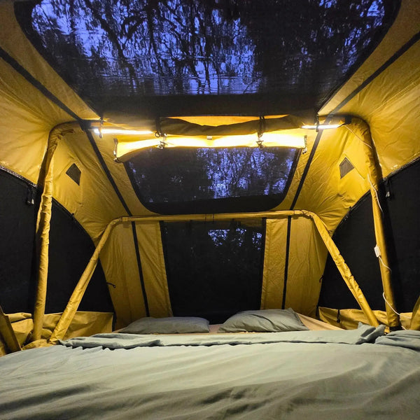 tente de toit souple 3 place 160cm grand espace avec lumiere interieur exterieur pour couple famille ultra confortable montpellier 34 woody's camp