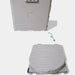 Image montrant un toilette de camping pliable dans son design portable compact, idéal pour les aventures en plein air et un rangement facile.