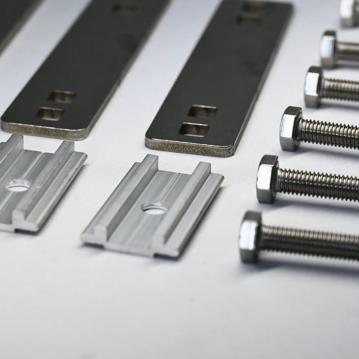 Kit Complet de Fixation Universelle pour Tente de Toit - 4 Plaques Aluminium + Vis Incluses